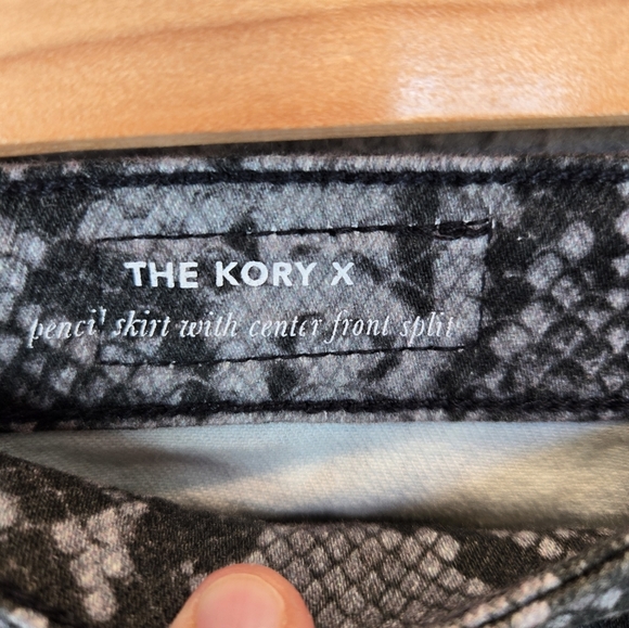 Adrianna Goldschmied Womens Midi Pencil Skirt Sz 25R Black-Gray Snake Print - Picture 6 of 15